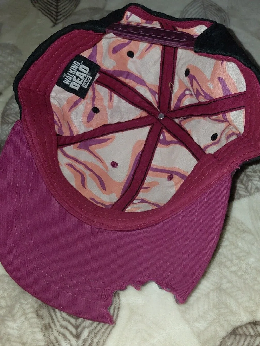 The Walking Dead Maroon and Black Hat- Embroidered Logo - Picture 2 of 4